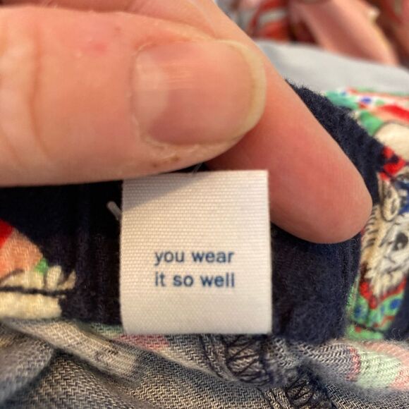 NWOT flannel 2 pc. pj set Xmas animals in hats: dogs, cats, iguanas runs big - Picture 10 of 13